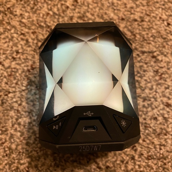 Bluetooth Speaker - Picture 2 of 3